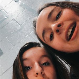 Meet your Posher, Maya